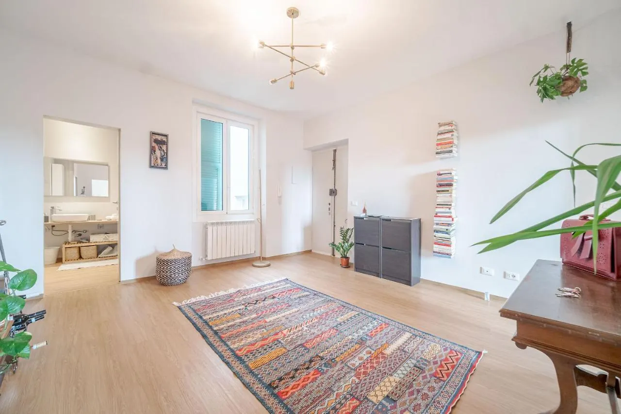 Bright Apartment A Few Steps From Via Garibaldi ジェノヴァ